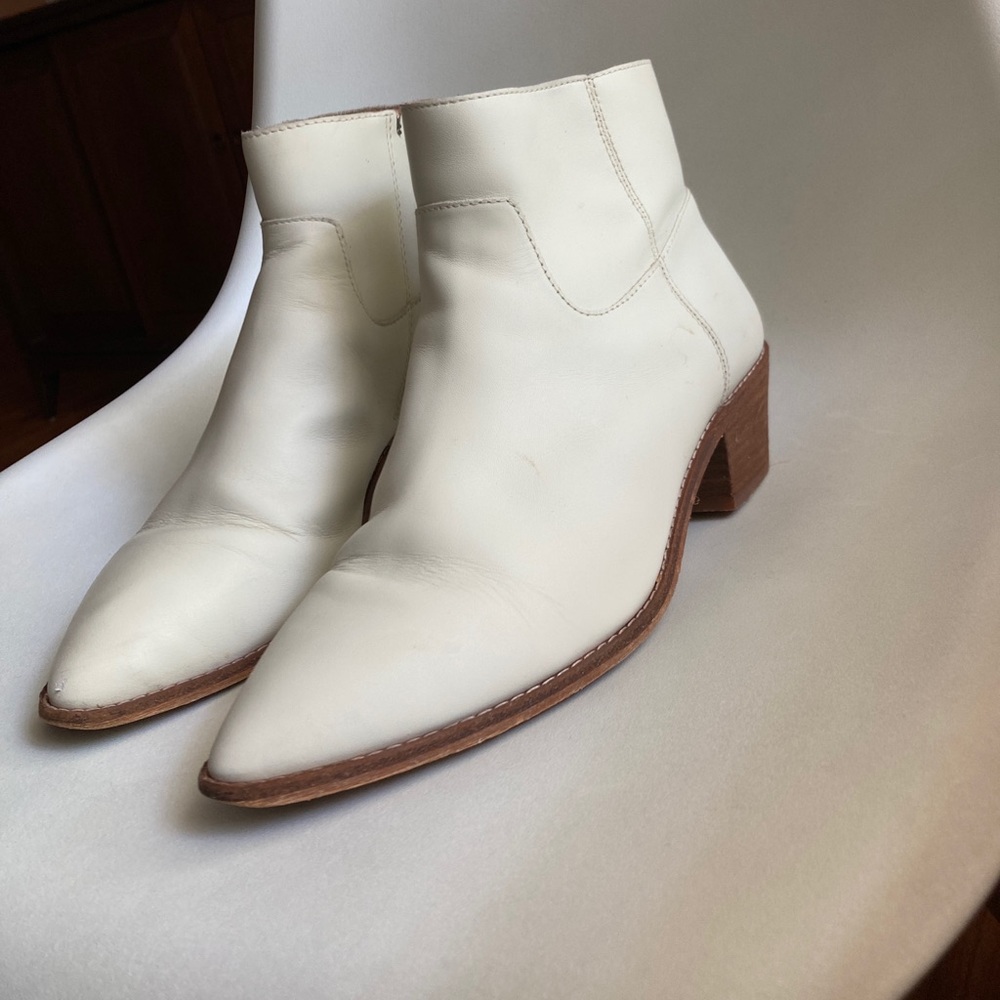 Madewell white leather ankle boots, size 9.